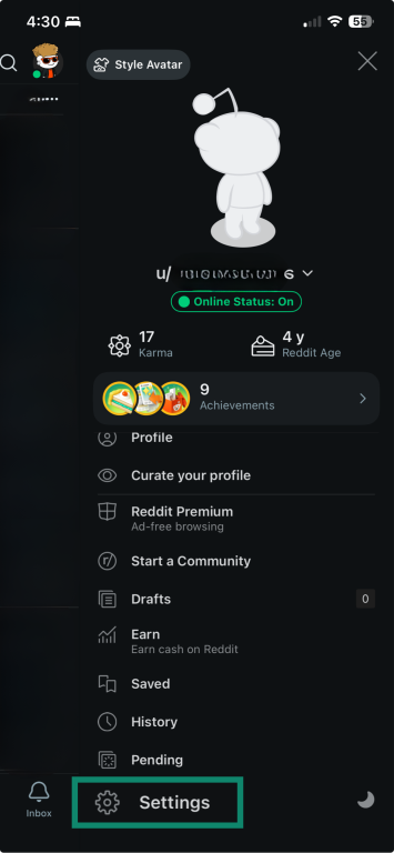 Reddit iOS app settings tab highlighted.